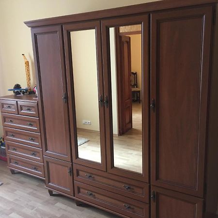 Apartman Plus Kv Κάρλοβι Βάρι Εξωτερικό φωτογραφία